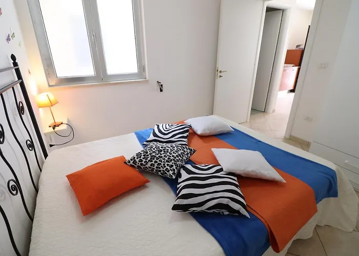 Marzia A أوترانتو